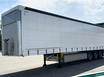 Schmitz Hubdach Liftachse Palettenkasten LED XL und Getränkezert. MIETE TR26250 www.starent-lkw.com